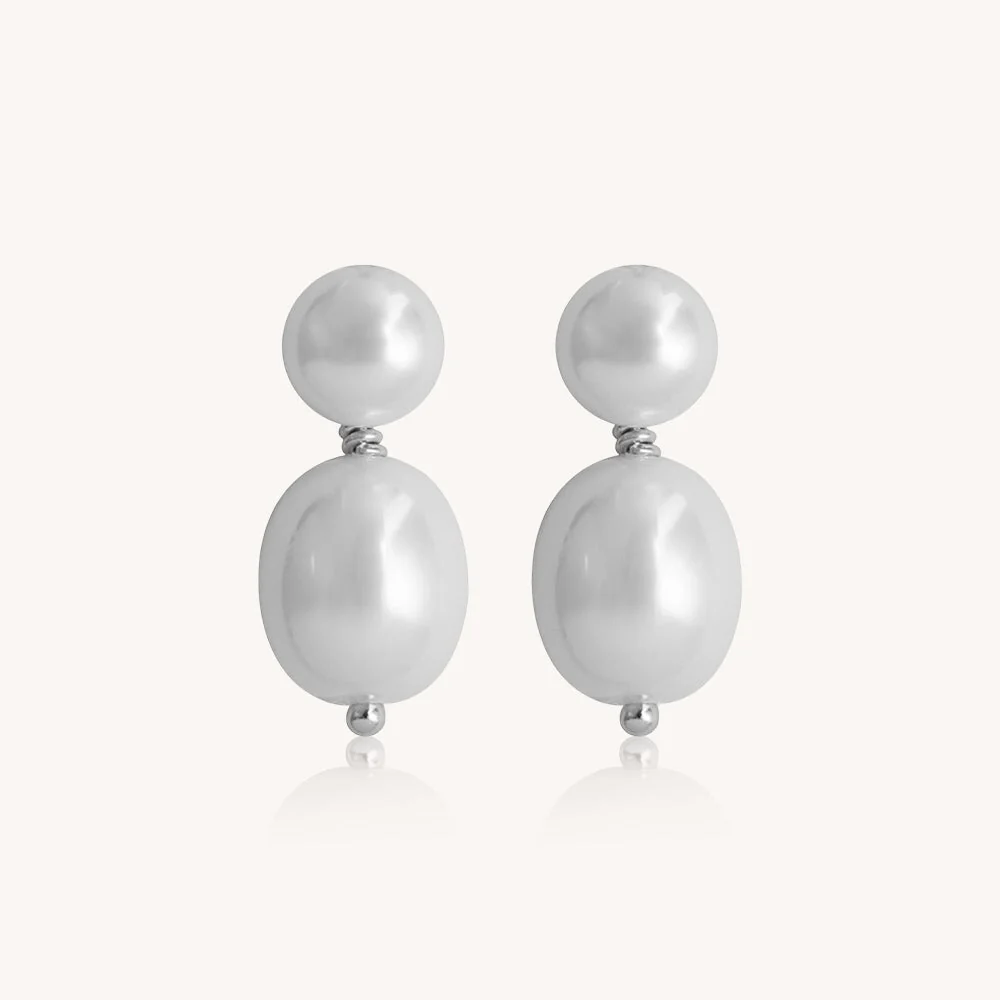 Robyn Pearl Drop Earrings - Image 4
